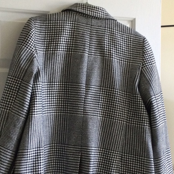 Blazer - Picture 11 of 11